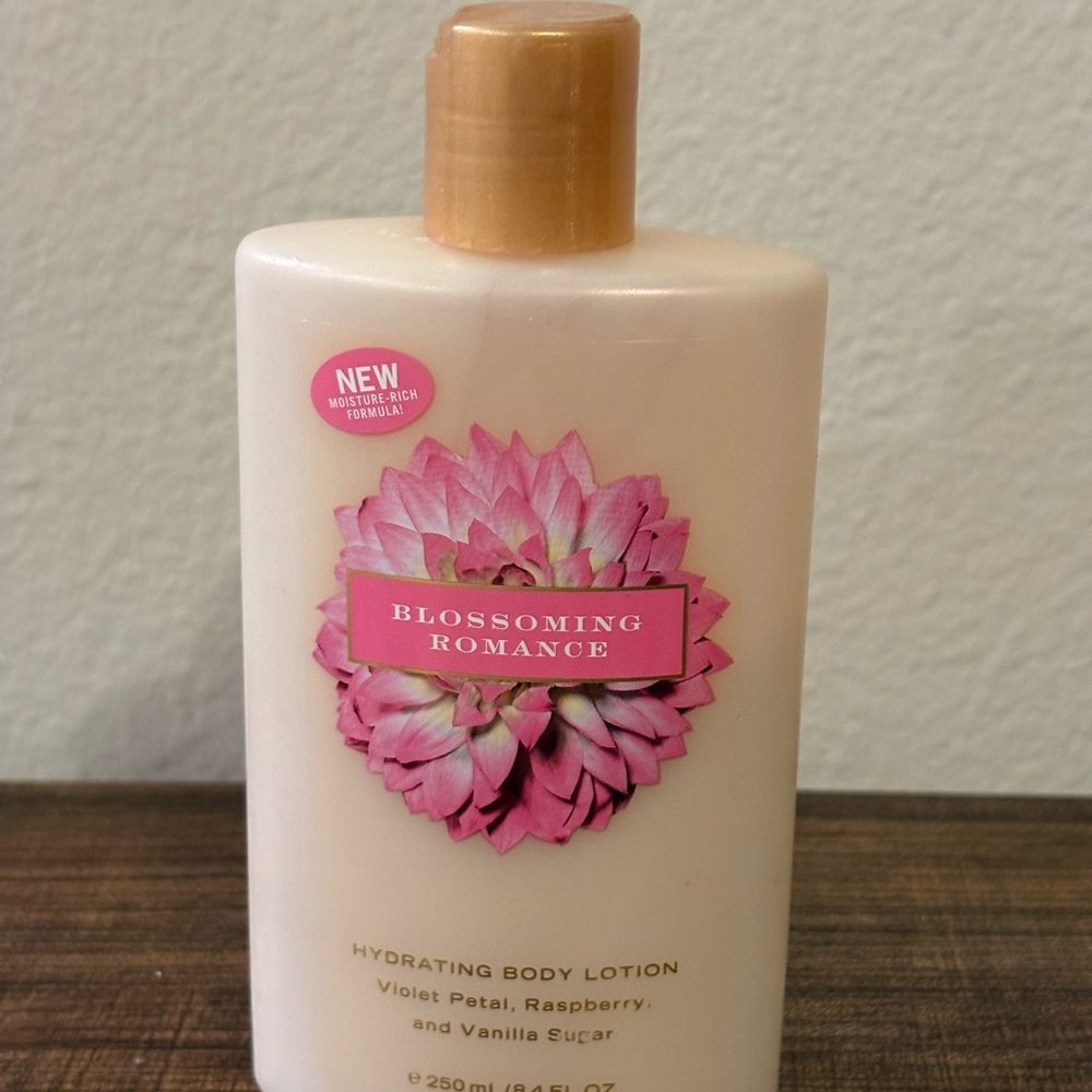 Victoria’s Secret Hydrating Body Lotion 
Blossoming Romance